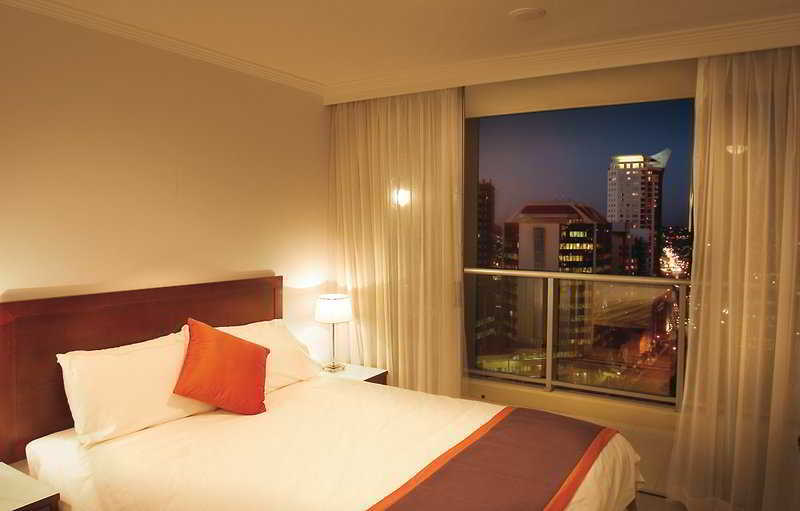 Oaks Brisbane Lexicon Suites חדר תמונה