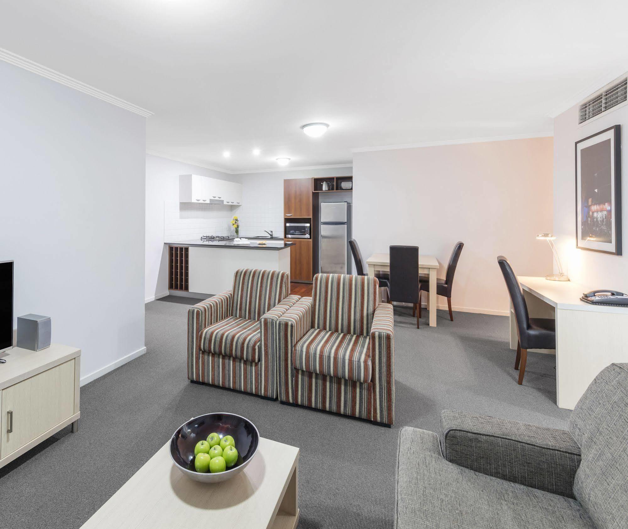 Oaks Brisbane Lexicon Suites מראה חיצוני תמונה